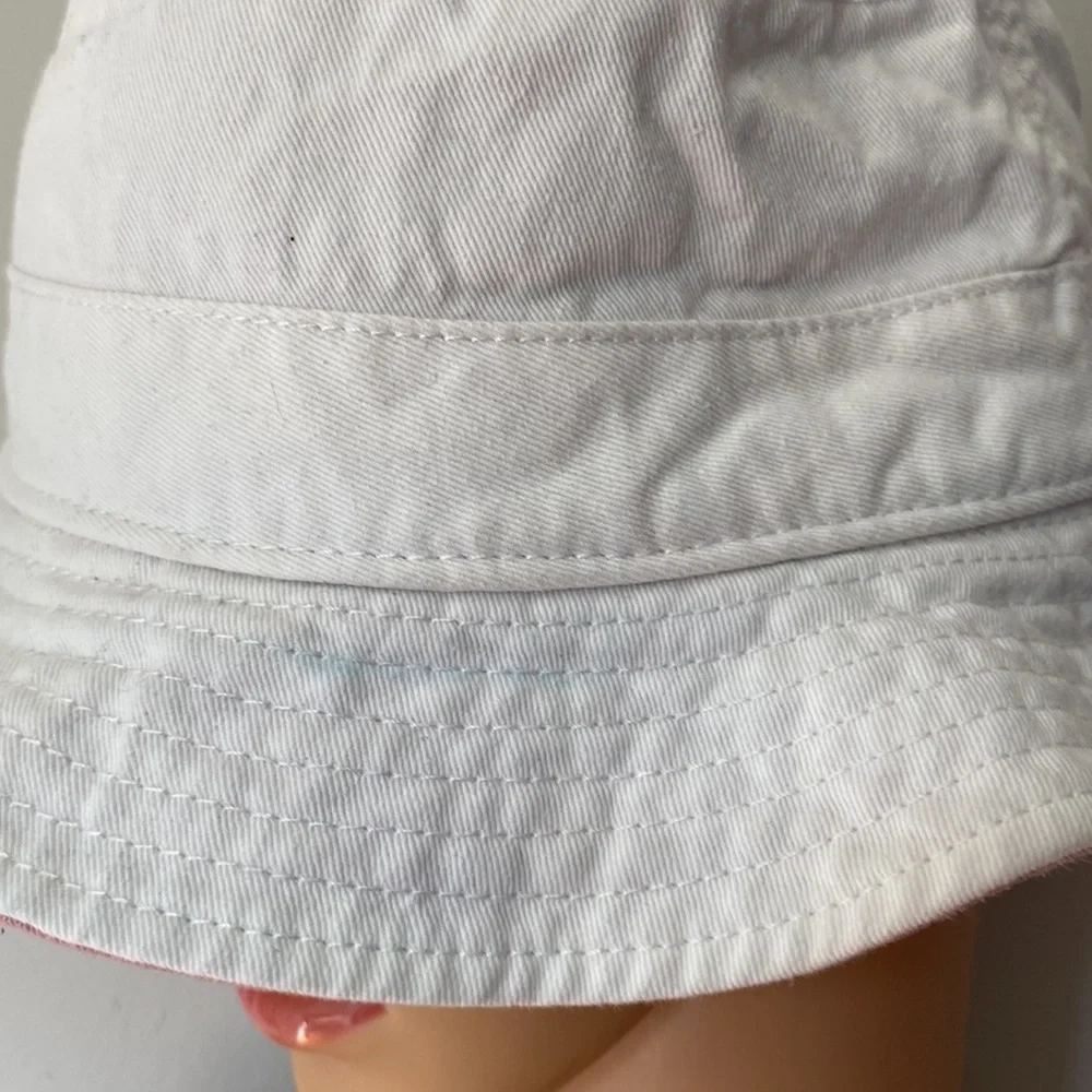 🩷❤️🩷NEW ITEM Crewcuts white bucket hat with rose peel a boo